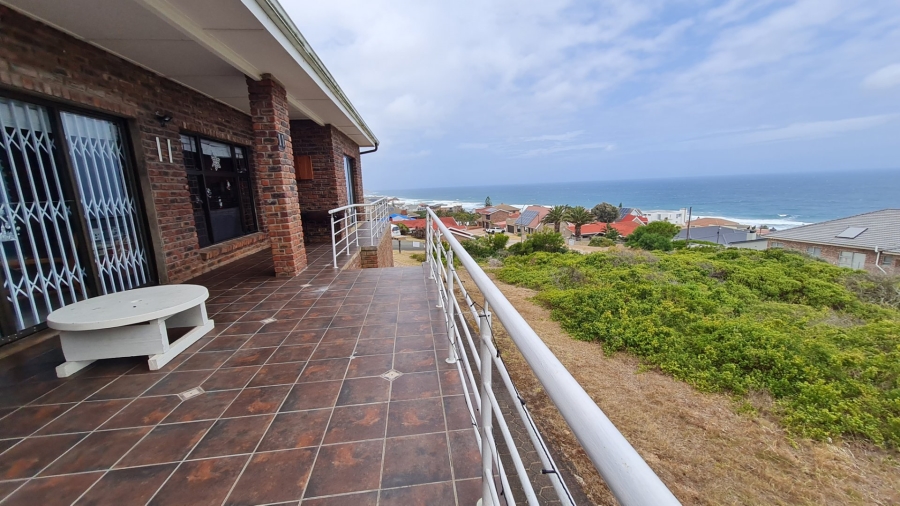 5 Bedroom Property for Sale in Dana Bay Western Cape